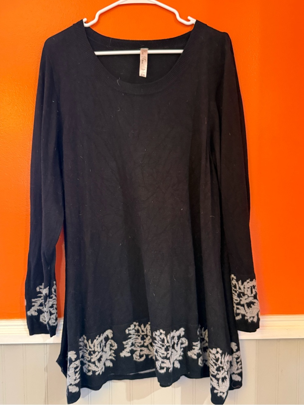 Black Long-Sleeve Tunic with Cream Floral Border